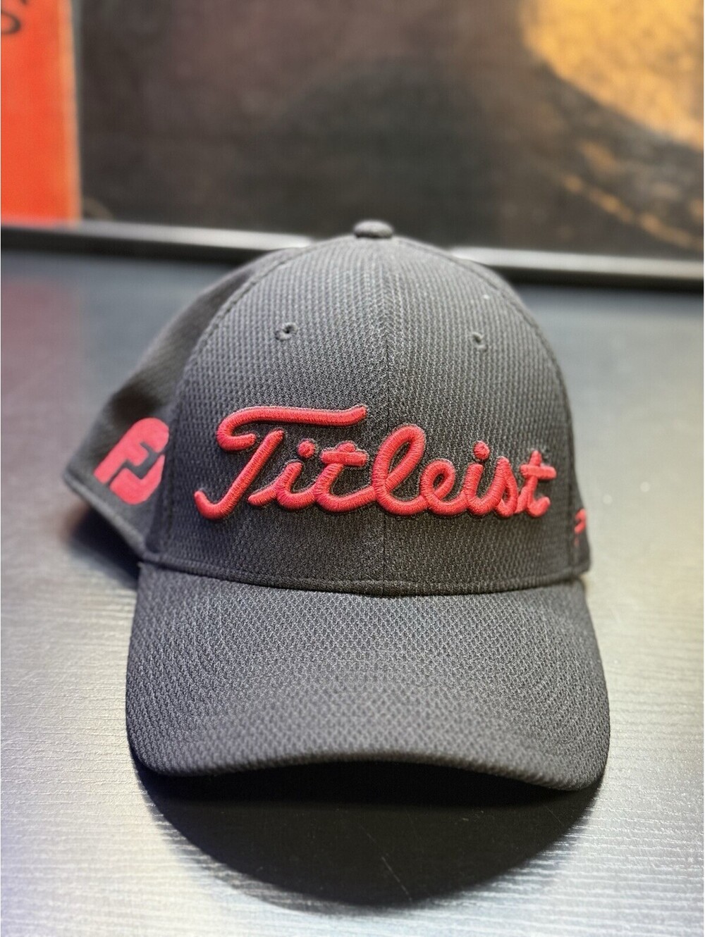 Titleist Pro V1 FootJoy FJ Golf Hat Black Red Flex Fit M/L